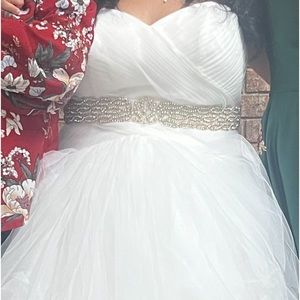 vera wang wedding dress $750 size 16